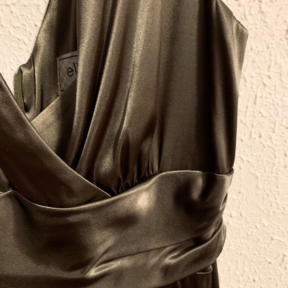Beautiful Eliza J Olive Green Sleeveless Dress - Picture 5 of 5